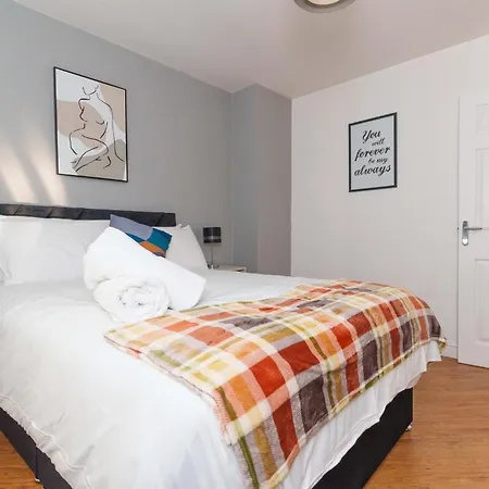 Redgrave Detached House בית נופש